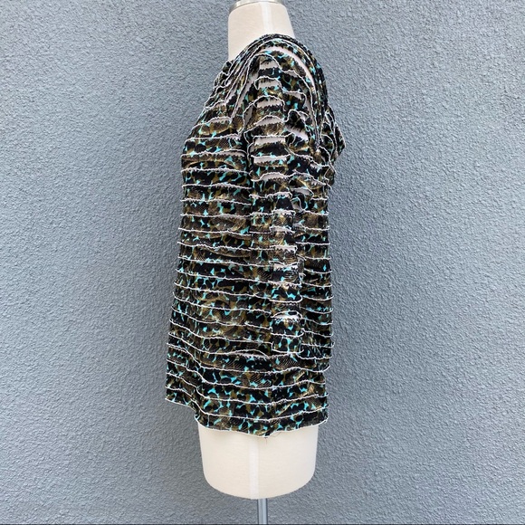 3/4 Sleeve Ruffled Top - Picture 3 of 9